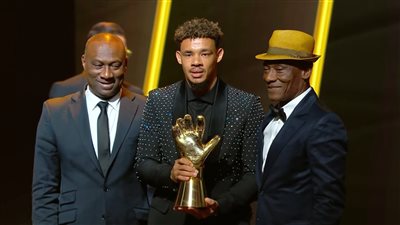 بعد اختياره أفضل لاعب داخل القارة.. رونوين وليامز يفوز بجائزة أفضل حارس مرمى في إفريقيا 2024 