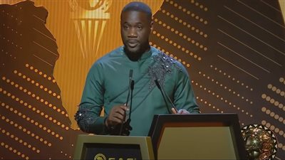 إيمرسي فاي يفوز بجائزة أفضل مدرب في إفريقيا 2024 