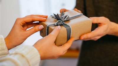 50 فكرة متنوعة ومميزة.. تعرف على أفضل هدايا رجالي لمواليد شهر فبراير وعيد الحب