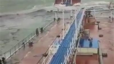 تضرر ناقلة نفط روسية ثالثة في مضيق كيرتش.. وإعلان الطوارئ في بعض المناطق