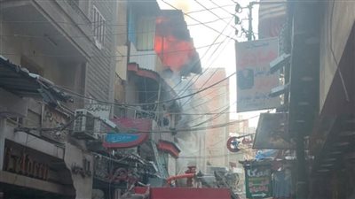 إصابة 14 شخصًا في حريق بمخزن مفروشات بالمحلة | أسماء