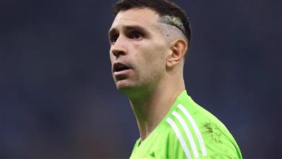 مانشستر يونايتد يُنهي صفقة لامينز.. ويُغلق باب التعاقد مع إيميليانو مارتينيز