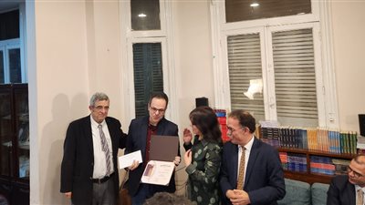  أحمد عبد المنعم رمضان يفوز بجائزة إدوار الخراط عن مجموعته القصصية قطط تعوي