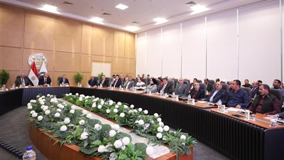 تفاصيل المزايدة الجديدة لهيئة الثروة المعدنية للتنقيب عن رمل الكاولين والزجاج