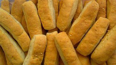 طريقة عمل المنين سادة وبالعجوة.. قراقيش بيتي بالشمر واليانسون 