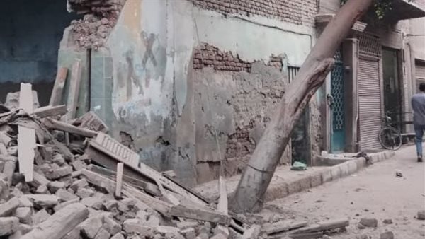 جانب من انهيار المنزل