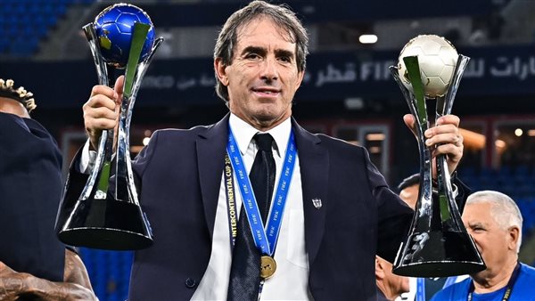 جيليرمو ألمادا المدير