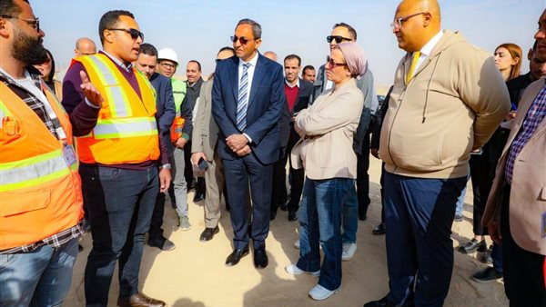 وزيرة البيئة تزور