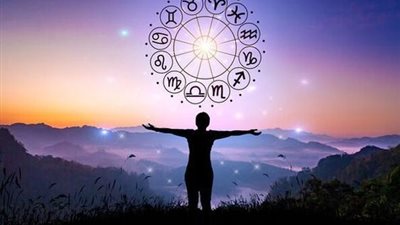 توقعات الأبراج الهوائية حظك اليوم الثلاثاء 24-12-2024: نصائح صحية للجوزاء والميزان