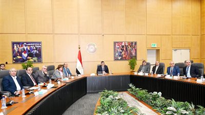 وزير الإسكان: توجيهات رئاسية بسرعة الانتهاء من المشروعات التي تمس حياة المواطنين أبرزها سكن لكل المصريين