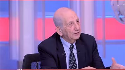 التخطيط الحضاري: انتداب خبير عالمي للتخطيط حول منطقة الأهرامات وإنشاء فنادق سياحية