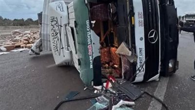 تزامنا مع نوة الفيضة الصغرى.. حوادث مرورية متفرقة في الإسكندرية بسبب سوء الأحوال الجوية| بث مباشر 