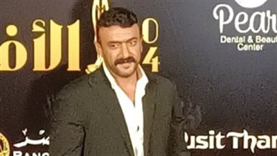 السقا وأحمد العوضي وتامر أمين الأبرز.. نجوم الفن والإعلام في حفل الأفضل 2024 | بث مباشر