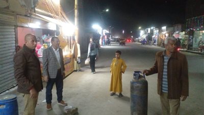 حملة مكبرة لرفع الإشغالات بمدينة طهطا في سوهاج | صور