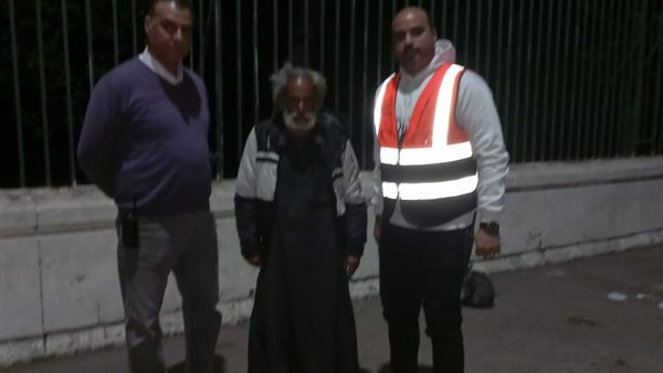 الرجل المسن مع فردين