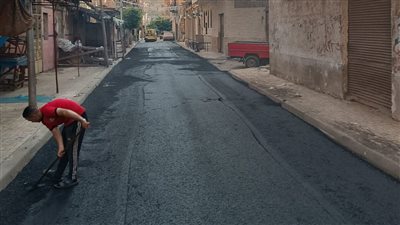 محافظ الإسكندرية يوجه بسرعة رصف 24 شارعًا بحي الجمرك وتحسين البنية التحتية