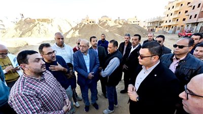 وزير الإسكان يكلف بتوصيل الكهرباء في أراضي الإسكان بحدائق أكتوبر خلال شهرين
