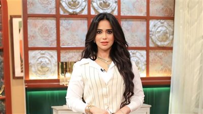 مايا الشربيني تعلق على تريند تدليك الزوج لرجل زوجته: ارحموا البيوت من التفكك وعيشوا الواقع