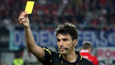 مصدر باتحاد الكرة يكشف حقيقة التعاقد مع بوساكا لرئاسة لجنة الحكام 