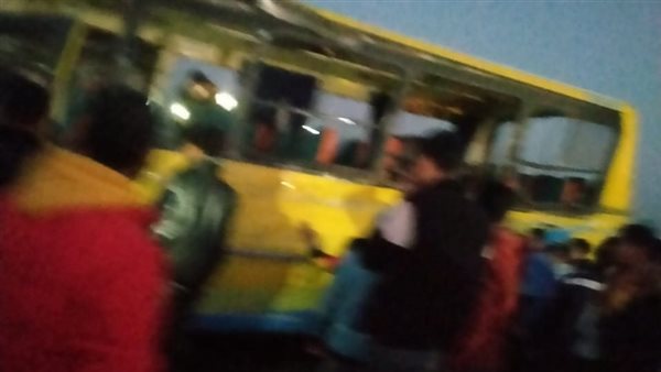 تصادم أتوبيس مع سيارة