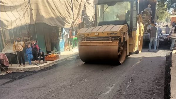 رصف الشوارع بأسيوط