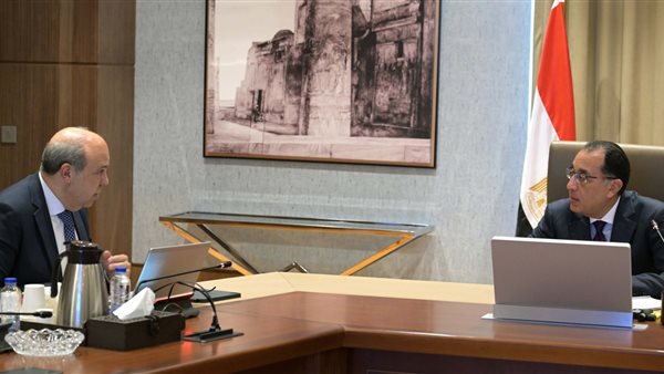 رئيس الوزراء ووزير