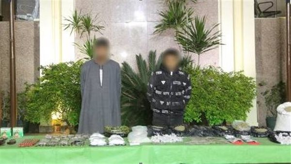 المتهمين والمضبوطات