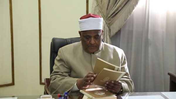 الدكتور عباس شومان