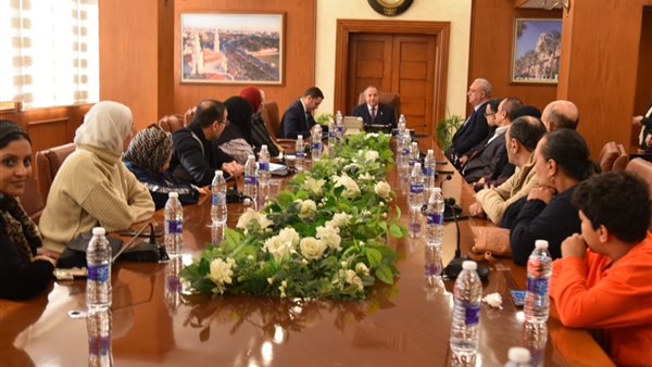 محافظ بورسعيد 