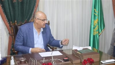 محافظ القليوبية يحول عددًا من الموظفين بقليوب والقناطر الخيرية للتحقيق لتقصيرهم في العمل 