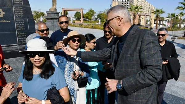 محافظ أسوان