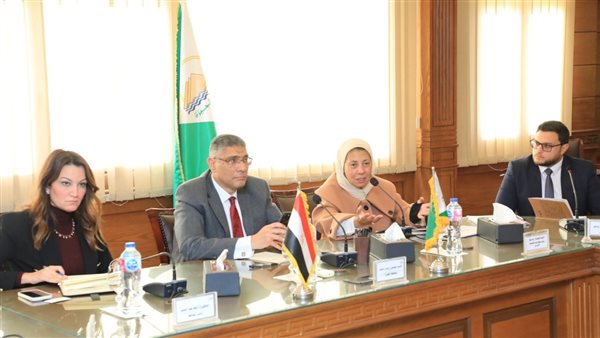 محافظ الجيزة خلال