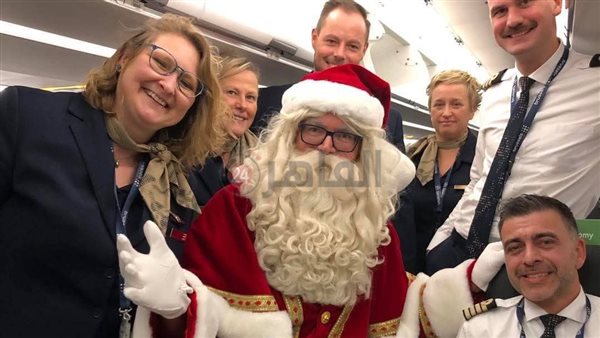 بابا نويل بمطار الغردقة