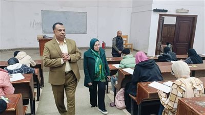 10 آلاف طالب يؤدون الامتحانات بكلية التربية جامعة بنها 