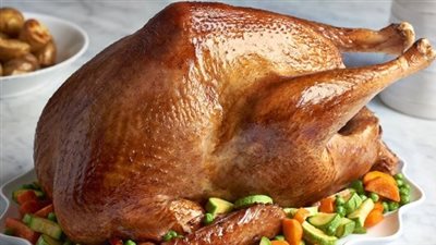 طريقة عمل الديك الرومي في الكيس الحراري.. أكلة الكريسماس بالمقادير والخطوات