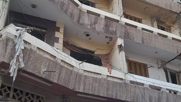 أحد المباني الآيلة