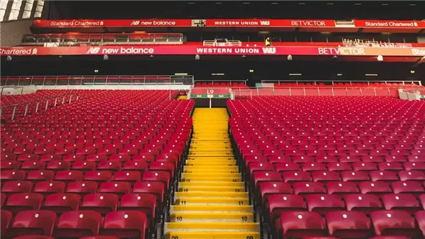 مدرجات ملعب أنفيلد