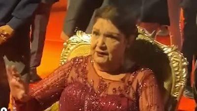 بعد ظهورها على كرسي.. ميمي جمال تطمئن جمهورها: أنا كويسة.. وبصور أكتر من عمل 