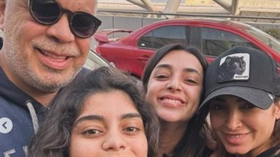 ابنة أشرف زكي تهنئه بعيد ميلاده: دايما يقولي مش هسيبك فلوس ولا أملاك ولكن اسم تفتخري بيه