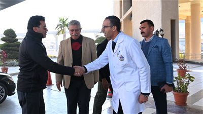 وزير الرياضة يصل إلى المستشفى الجوي للاطمئنان على الحالة الصحية لـ إبراهيم شيكا