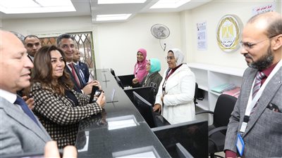 بعد افتتاح 3 مراكز جديدة.. محافظ القاهرة: يوجد بالعاصمة 18 مركزا تكنولوجيا للخدمات التموينية| صور 