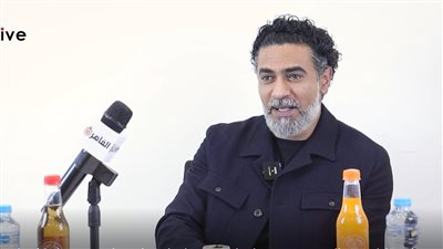 محمد علاء عن ظهور زوجته معه على الريد كاربت: أحب وجودها معي.. وباخد برأيها في كل الأعمال الفنية