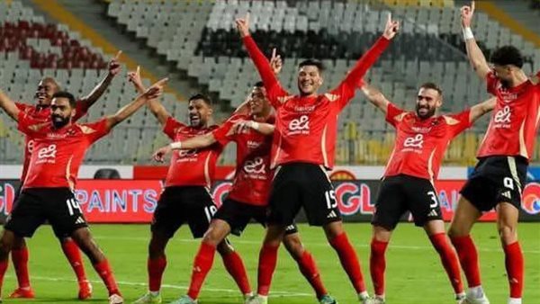 لاعبو الأهلي