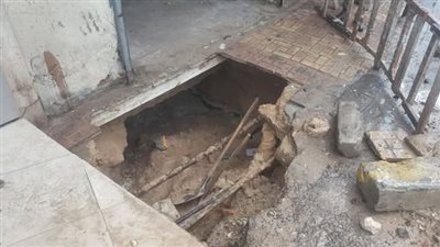 بسبب كسر ماسورة.. هبوط أرضي في سيدي جابر بالإسكندرية والحي يتدخل