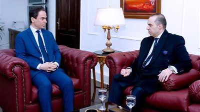 رئيس الهيئة الوطنية الإعلام يستقبل وزير الشئون النيابية والقانونية والتواصل السياسي