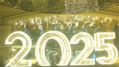 إضاءة الشوارع والميادين.. شرم الشيخ تتجمل وتتزين للاحتفال برأس السنة| صور