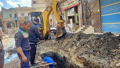 محافظ كفر الشيخ يعلن الانتهاء من إصلاح الكسر المفاجئ بخط مياه الشرب الرئيسي بقرية دقلت
