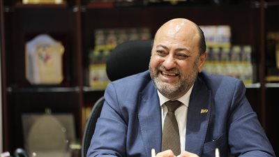 رئيس الشرقية للدخان: ننتج شهريًا بين 5 و7 مليارات سيجارة.. وتغطية السوق المحلية بنسبة 100%