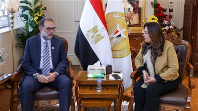 وزيرة التنمية المحلية تبحث مع رئيس الهيئة القومية لسلامة الغذاء ملفات التعاون المشترك
