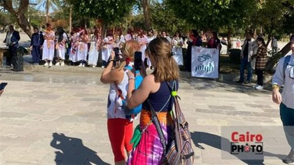 استقبال السائحين